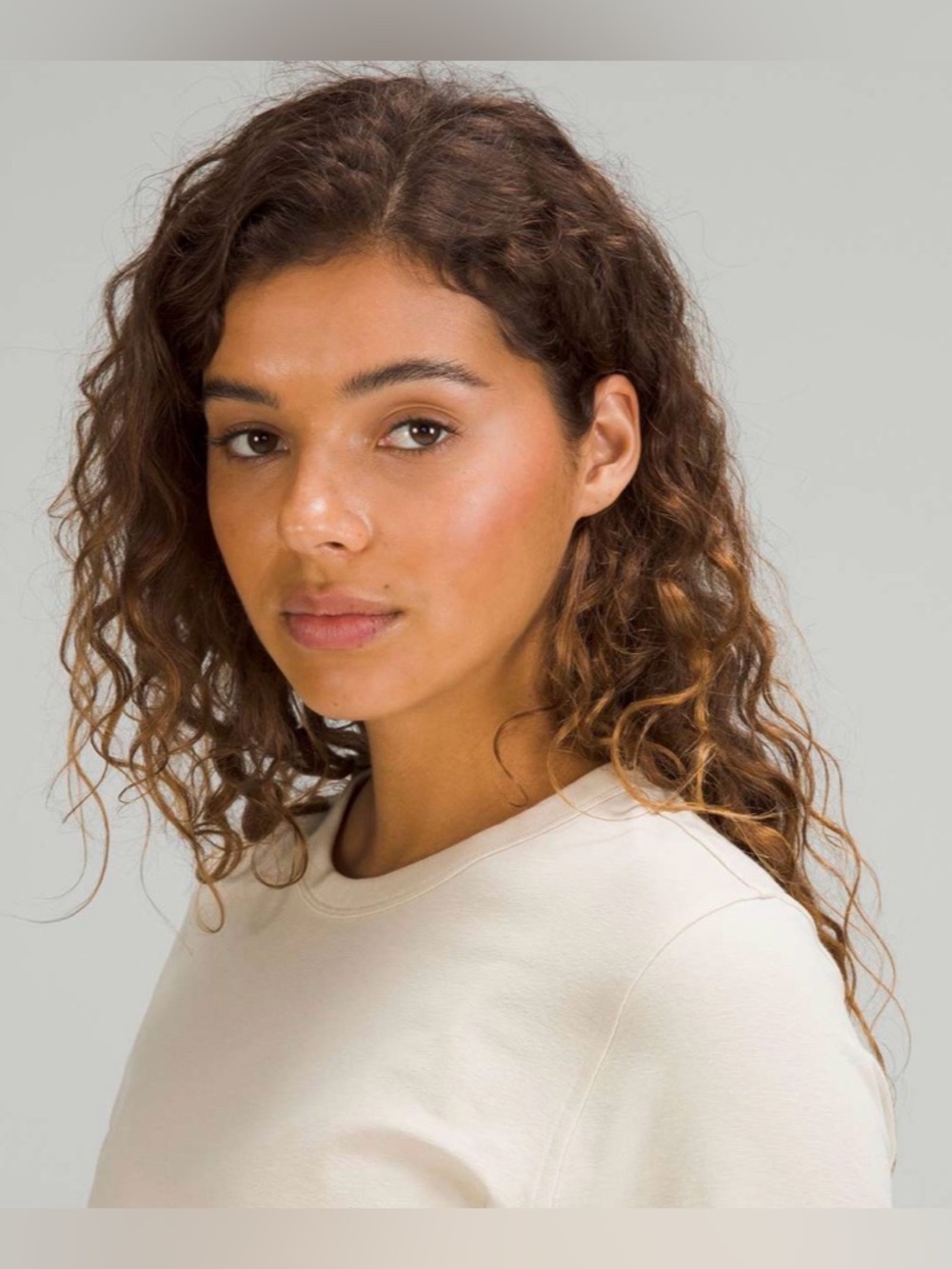 Lululemon Classic Fit Cotton Blend Long-Sleeve Cropped Shirt in Natural Ivory - Picture 5 of 10